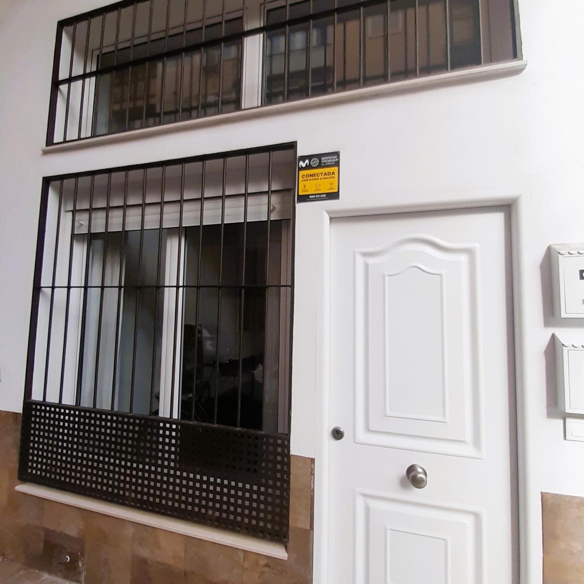 La Caramba Amplio Apartamento En La Playa Malaga Exterior photo